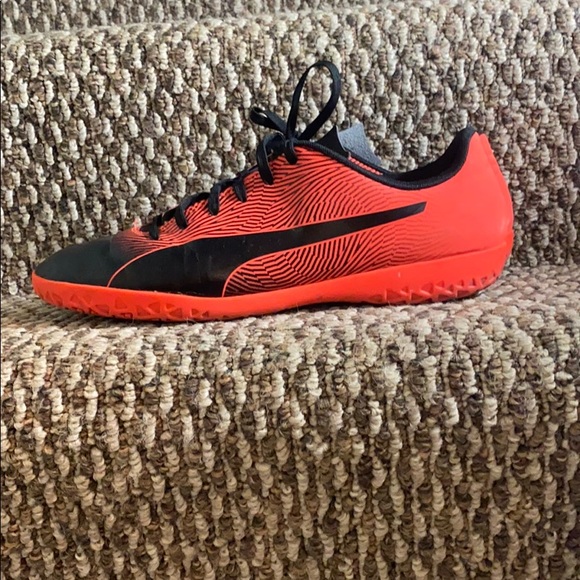 Puma Shoes - Picture 1 of 2